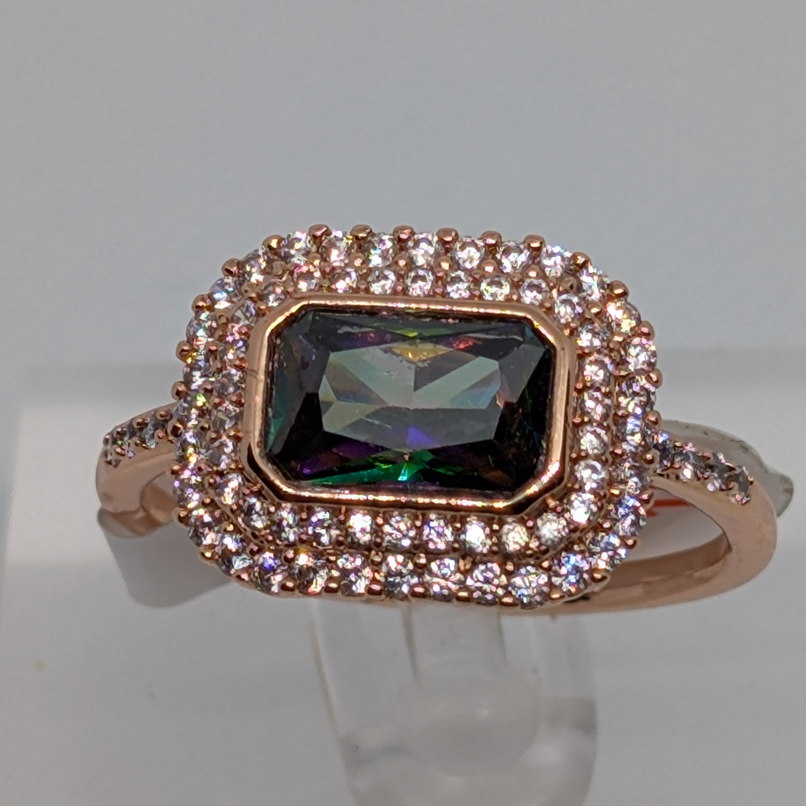 November 2023 Birthday Ring - Imagine This - Rbp6687 - Bomb Party